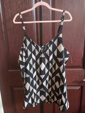 Torrid Sophie Challis Lattice Cami GEO Black - SZ 2 NWT